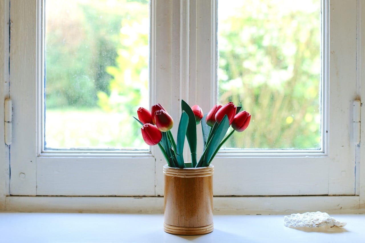 A metre-deep window: the reveal does the work.